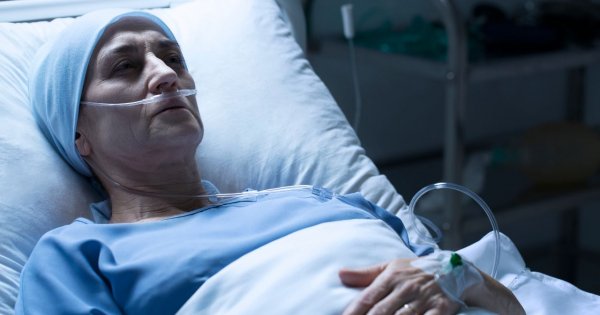 "Moja babcia okłamywała nas przez całe życie. Na łożu śmierci wyznała prawdę"
