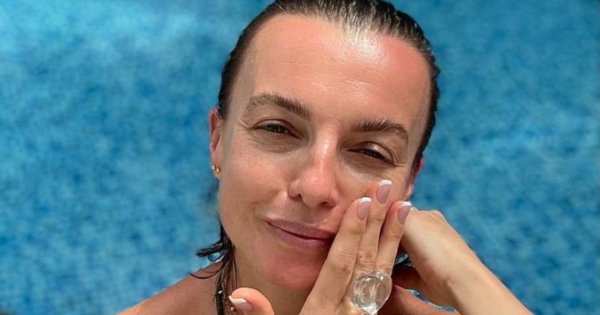 Katarzyna Sokołowska pozuje w bikini na skałkach. Ktoś pisze: "Najpiękniejsze nogi polskiego show-biznesu"