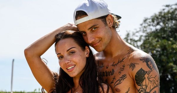 Adam Boguta z "Love Island" był adoptowany! Ta historia wyciska łzy! Fani wietrzą ustawkę!