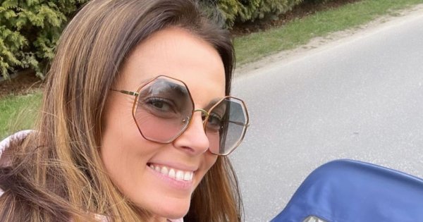 46-letnia Katarzyna Glinka chwali się figurą jak u nastolatki. Ale coś innego kradnie show