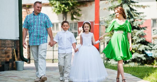 "Byli teściowie postawili mi ultimatum. Przyjdą na komunię córci tylko pod jednym warunkiem"