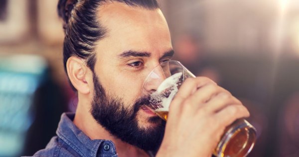 „Mój mąż pije codziennie piwo, ale jego mamusia nie widzi w tym nic złego”