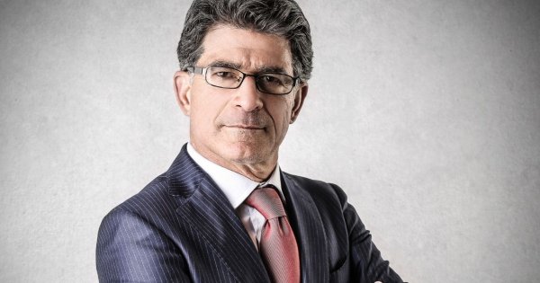 "Zakochałam się w szefie. Jest ode mnie starszy o 20 lat i ma żonę. Dla mnie to żadna przeszkoda"