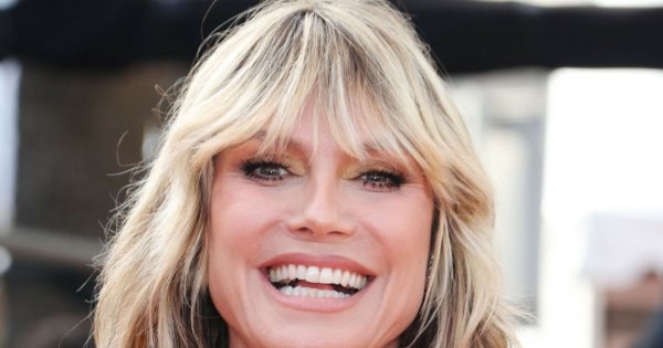 Na jej biust patrzyli wszyscy. 49-letnia Heidi Klum nadal szokuje stylizacjami!