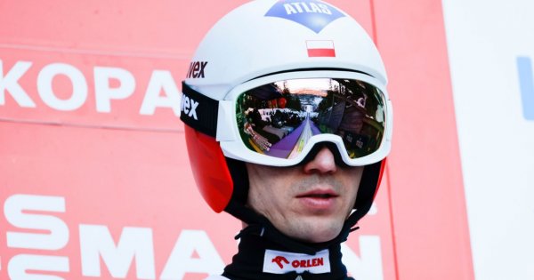 Kamil Stoch pokazał umięśnioną klatę. Rozgrzał do czerwoności zmysły fanów