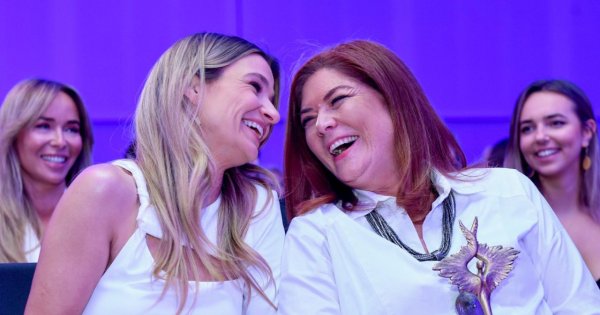 Katarzyna Dowbor i Joanna Koroniewska przyszły razem na galę. Pozazdrościć takiej relacji z teściową!