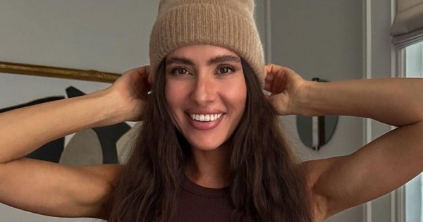 Celia Krychowiak topless na leżaku. Internauci nie mogą oderwać wzroku od jej ciała