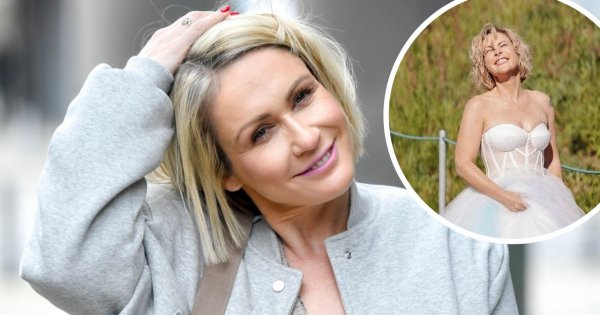 44-letnia Małgorzata Ohme wzięła ślub... ze sobą! W tiulowej sukni ślubnej zapierała dech!