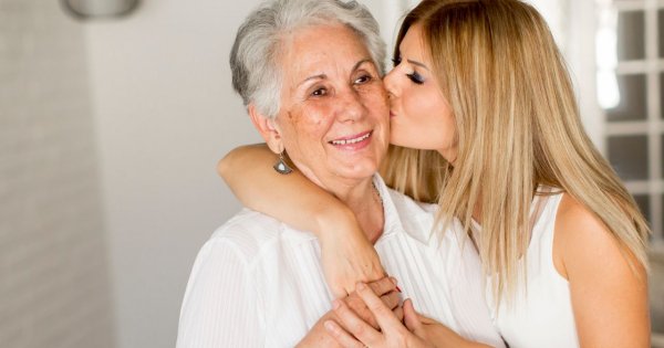 "Zabiorę babcie na wakacje jej marzeń. Ma 70 lat, ale wciąż jest pełna wigoru"