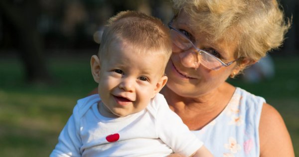 "Mama zażyczyła sobie pokaźną sumkę za opiekę nad wnukiem. Nie mam wyboru, muszę płacić"