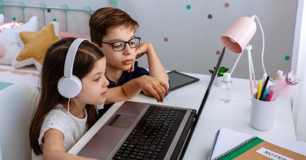 „Syn nie chce chodzić do szkoły. Wymyślił sobie naukę online”