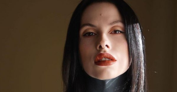 Zdecydowała się na odważną technikę tatuowania. Dzięki temu jest jedną z najbardziej wytatuowanych modelek!