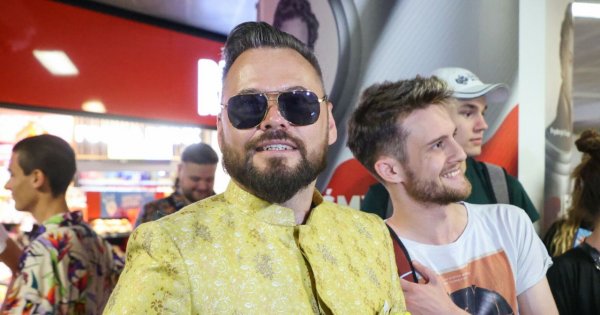 Znany bollywoodzki aktor przyjechał do Polski. Setki ludzi na lotnisku. Doszło do szokujących scen!