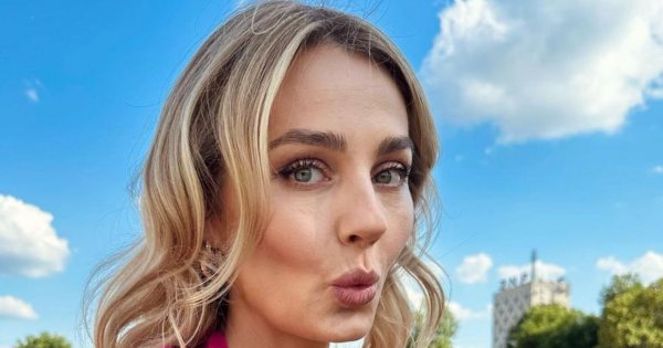 Małgorzata Socha dokazuje w ogrodzie, a fani widzą tylko jej kusy strój! W komentarzach sam zachwyt!