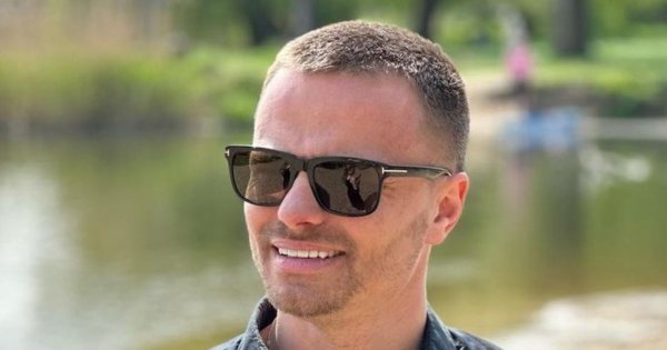 Marcin Hakiel pokazał najnowsze zdjęcie syna. Fani nie mogą uwierzyć, jacy oni są do siebie podobni!