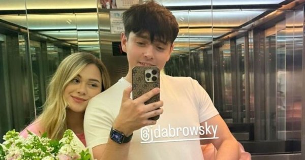 Sylwia Przybysz i Jan Dąbrowski pokazali, jak córeczki przyjęły Jaśminę. To najlepsze foty w sieci!