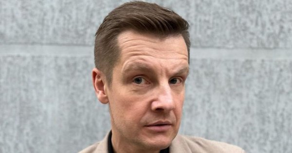 Rafał Mroczek relacjonuje operację plastyczną. "Wow, zmiana niesamowita"- ktoś pisze
