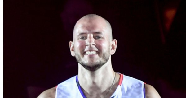 Aż TYLE kasy zarabia Bartosz Kurek. Prawdziwy WÓR pieniędzy!