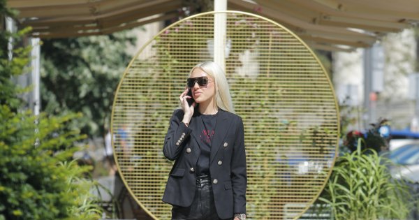 Caroline Derpieński z torebką i w butach za 15 000 zł! Kupuje luksusowy apartament w Warszawie?