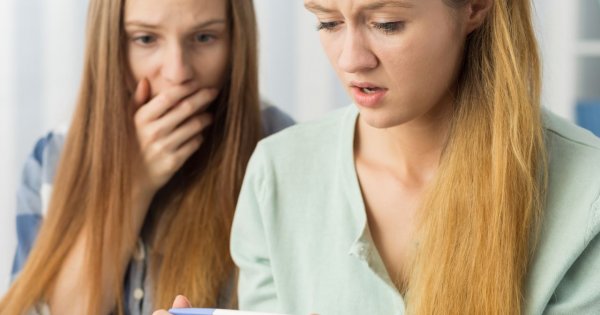 "Zostałam babcią w wieku 33 lat. Miałam nadzieję, że córka nie popełni mojego błędu"