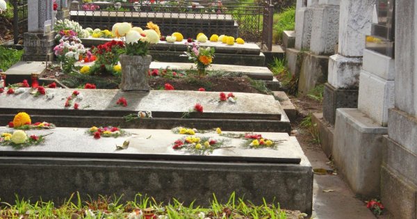 "Grób mojej matki jest zaniedbany. Ja już przestałam tam chodzić"