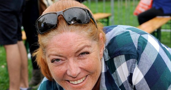 Katarzyna Dowbor pokazała swoją mamę. 90-letnia kobieta przesyła całuski
