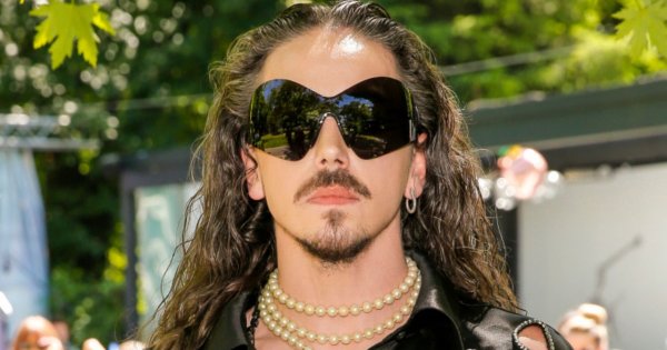 Michał Szpak obwinia media o to, że ludzie oceniają jego wizerunek, a nie twórczość