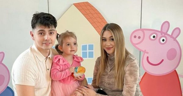 Jan Dąbrowski i Sylwia Przybysz na rozkosznym kadrze z najmłodszą córeczką. Internauci: "Jakie to piękne"