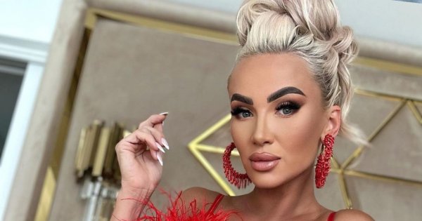 Skąpo ubrana Izabela Macudzińska nie szczędzi czułości mężowi! Nie za dużo pokazali?