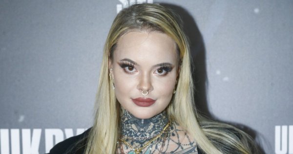 Monika Miller z "Gliniarzy" zaliczyła wpadkę! Jeden błysk fleszy i wszystko widać jak na dłoni