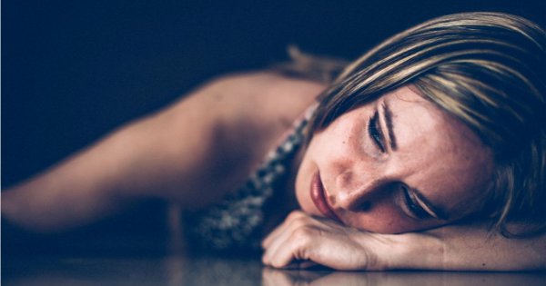 "Narzeczony i przyjaciółka odeszli tydzień przed ślubem. Do dziś nie mogę się z tym pogodzić"
