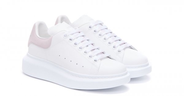 Popularne buty damskie od Alexander McQueen – zobacz te modele!