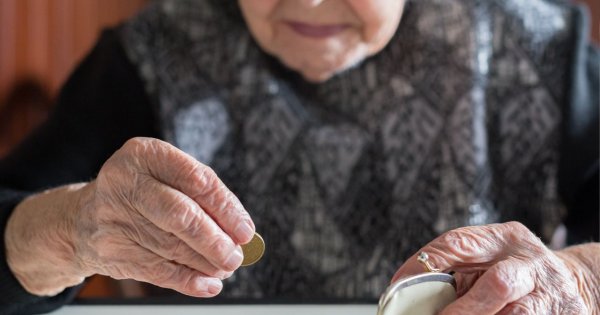 "Nie pamiętam, kiedy jadłam normalny obiad. Wolałabym już iść do domu opieki, ale syn nie chce o tym słyszeć"