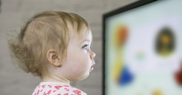 "Moja córka nie potrafi nakarmić dzieci bez telewizora. Mam poczucie winy, że źle ją wychowałam..."