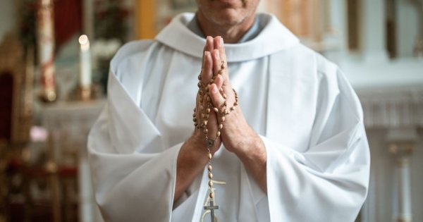 Ksiądz wyprosił z mszy rodzinę z dzieckiem. Poszło o "akustykę"