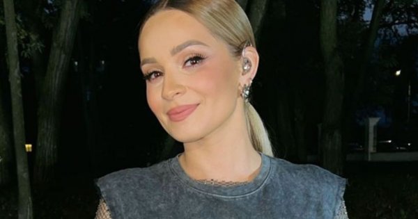 Ewelina Lisowska wskoczyła w skąpe odzienie na wakacjach i wyeksponowała atuty swojego ciała