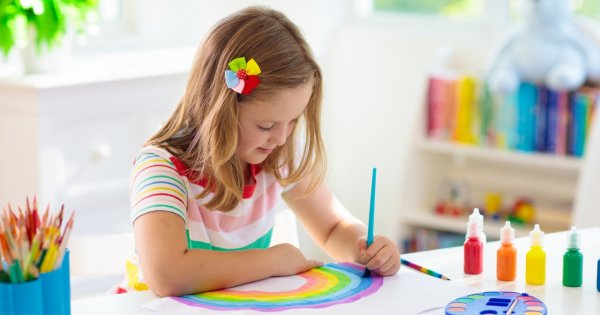 "Dlaczego mam wrażenie, że tylko ja pozwoliłam mojemu dziecku wykonać pracę konkursową samodzielnie?"