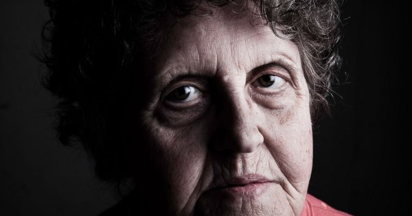 "Marysia oddałaby wszystko dla wnuków. Nie widzi, że czyhają na jej mieszkanie"