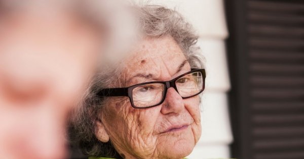 "Marysia sprzedała mieszkanie, żeby pomóc córce z budową domu. Teraz pomieszkuje u obcych ludzi"