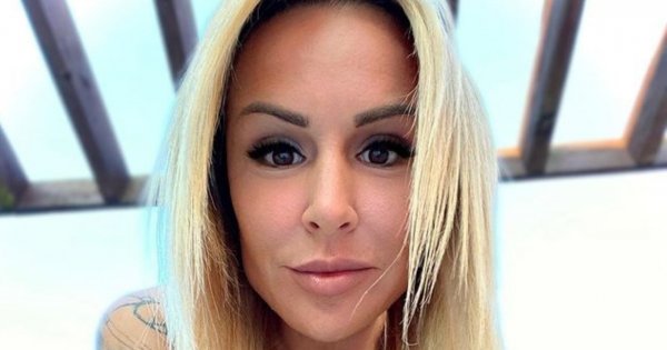 Blanka Lipińska na Halloween zabarykadowała drzwi swojego mieszkania! Wszystko przez wandalizm dzieci