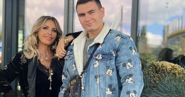 Zakochany Conan Kaźmierski pląsa w rytm muzyki z partnerką. Piękna z nich para?