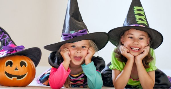 "Pozwoliłam dzieciom zbierać cukierki w Halloween. Teściowa zmieszała mnie z błotem"