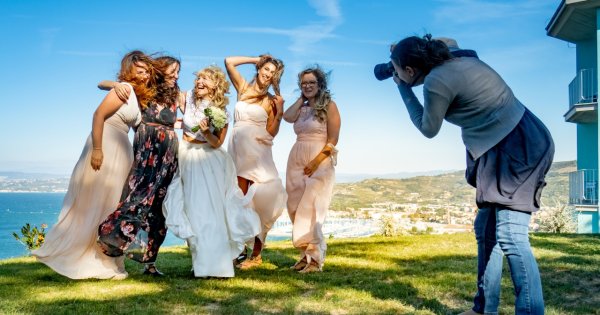 "Pracuję jako fotograf ślubny i ostatnio zobaczyłam COŚ TAKIEGO. Co byście zrobili na moim miejscu?"