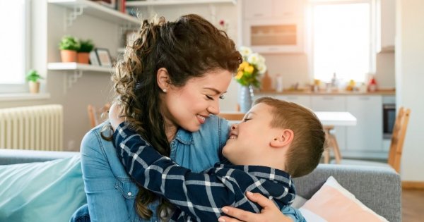 "Wolę, aby mój syn przynosił trójki i czwórki, aniżeli był nieszczęśliwy. Dobre oceny to nie wszystko"
