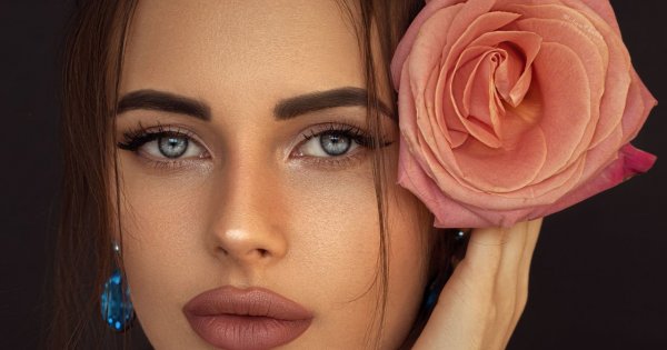 "Jestem nowoczesną singielką. Owijam sobie mężczyzn wokół malutkiego paluszka"