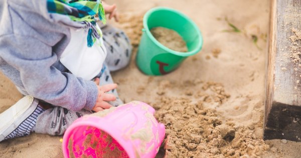 "Gdy mój synek rzucił piaskiem w twarz innemu dziecku, rozpętała się niezła burza. Tego się nie spodziewałam"