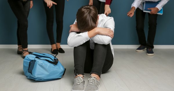 "Rówieśnicy wytykają mojego syna palcami, tylko dlatego, że ruszyliśmy w pogoń za lepszą przyszłością"