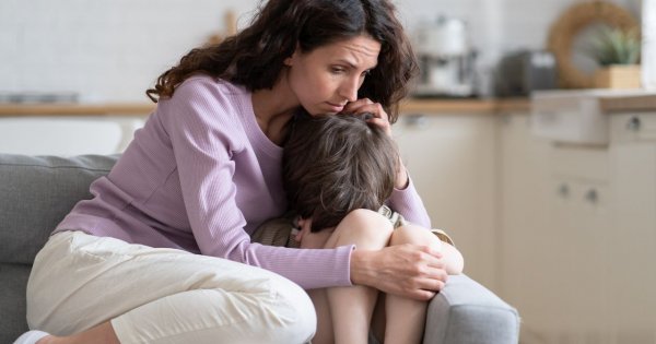 "Chcę się starać o alimenty od chrzestnych. Nie interesują się moim synem"