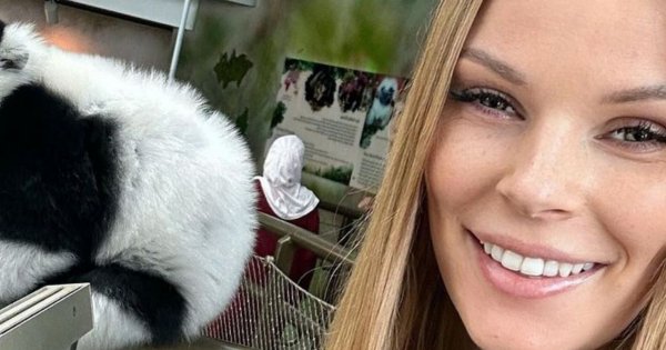 Ciężarna Małgorzata Tomaszewska zapozowała w stroju kąpielowym. "Rośniemy"