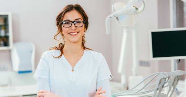 "Poszedłem do dentysty i prawie zemdlałem, gdy zobaczyłem rachunek. Czy to już koniec świata?"